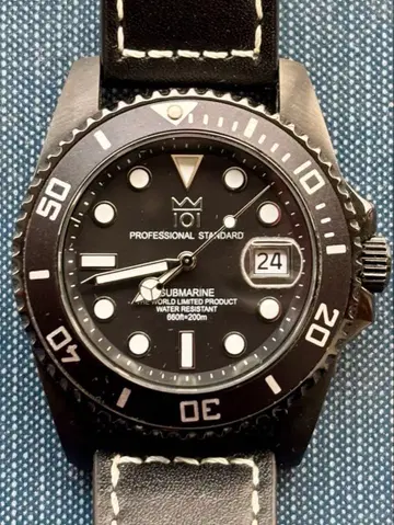 남성용 손목시계 이치 101 올 블랙 모델