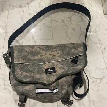 그레고리 카모플라쥬 숄더백 중형