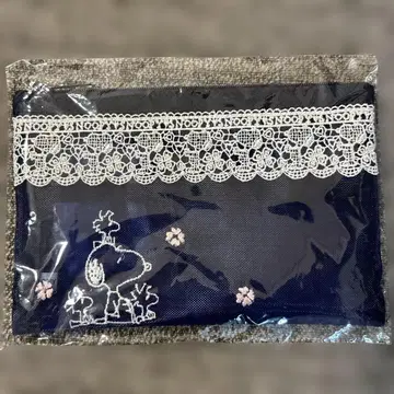 긴자와 긴자 미츠코시의 스누피 메쉬 파우치 네이비 미사용 새상품