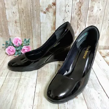 컨디션 최상 [ HILLS AVENUE ] 웨지솔 에나멜 펌프스 24cm