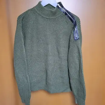 EMODA 올리브 그린 터틀넥 스웨터 지퍼 달린 큼직하게 짠