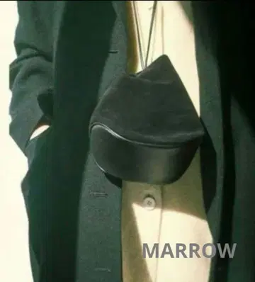 MARROW 숄더백 스웨이드 블랙