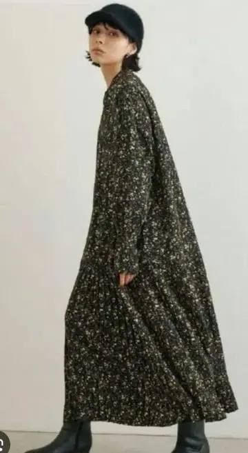 이아파피요네 SUMI STYLE 꽃무늬 플리츠 롱 원피스