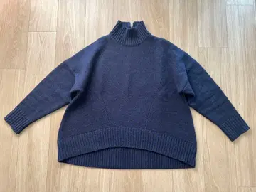 CINOH 울 오버 사이즈 하이넥 니트 가죽 패치 36