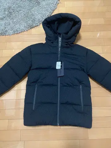 블랙 다운 자켓 M 사이즈