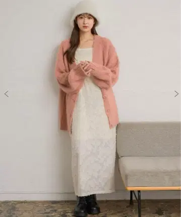 레트로걸 핑크 오버 사이즈 니트 가디건
