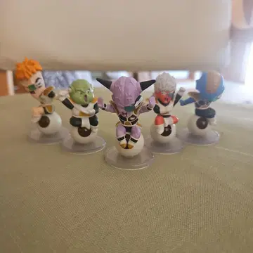 기뉴 특전대 드래곤볼 피규어