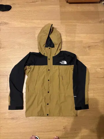 새상품급 THE NORTH FACE 마운틴 라이트 자켓 M