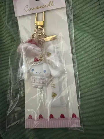 딸기 휘핑 케이크 산리오 시나모롤