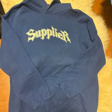 Supplier 로고 네이비 후드티