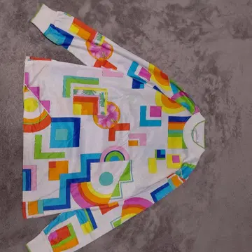 LEONARD SPORT 컬러풀 기하학 패턴 긴팔 T셔츠 하이넥