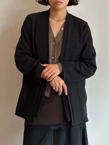 2024AW 폴리에스테르 레이온 릴랙스 노카라 자켓 BACCA