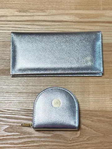 황실 한정판 소가죽 특제 장지갑 말발굽형 동전 지갑 실버 미사용 새상품