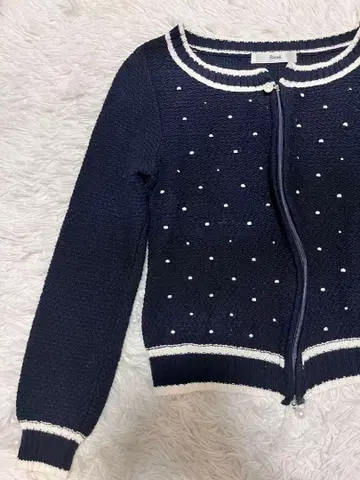 Rene 가디건 케이블 니트 노카라 펄 도트