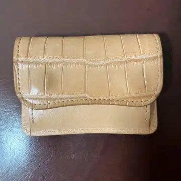 WILD SWANS TONGUE 크로커다일 레어!