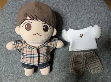 백현 봉제 인형 20cm, 의류