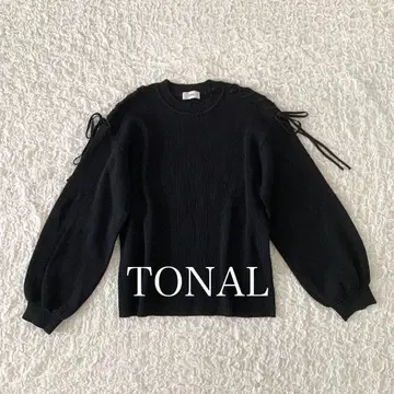 TONAL 레이스업 니트 블랙
