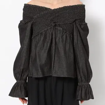 오프숄더 데님 블라우스