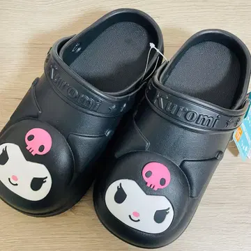 [택 포함 새상품] 쿠로미 통굽 샌들 L 사이즈 블랙