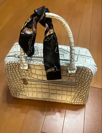 [ 새상품급 ] jat in the closet 소가죽 핸드백