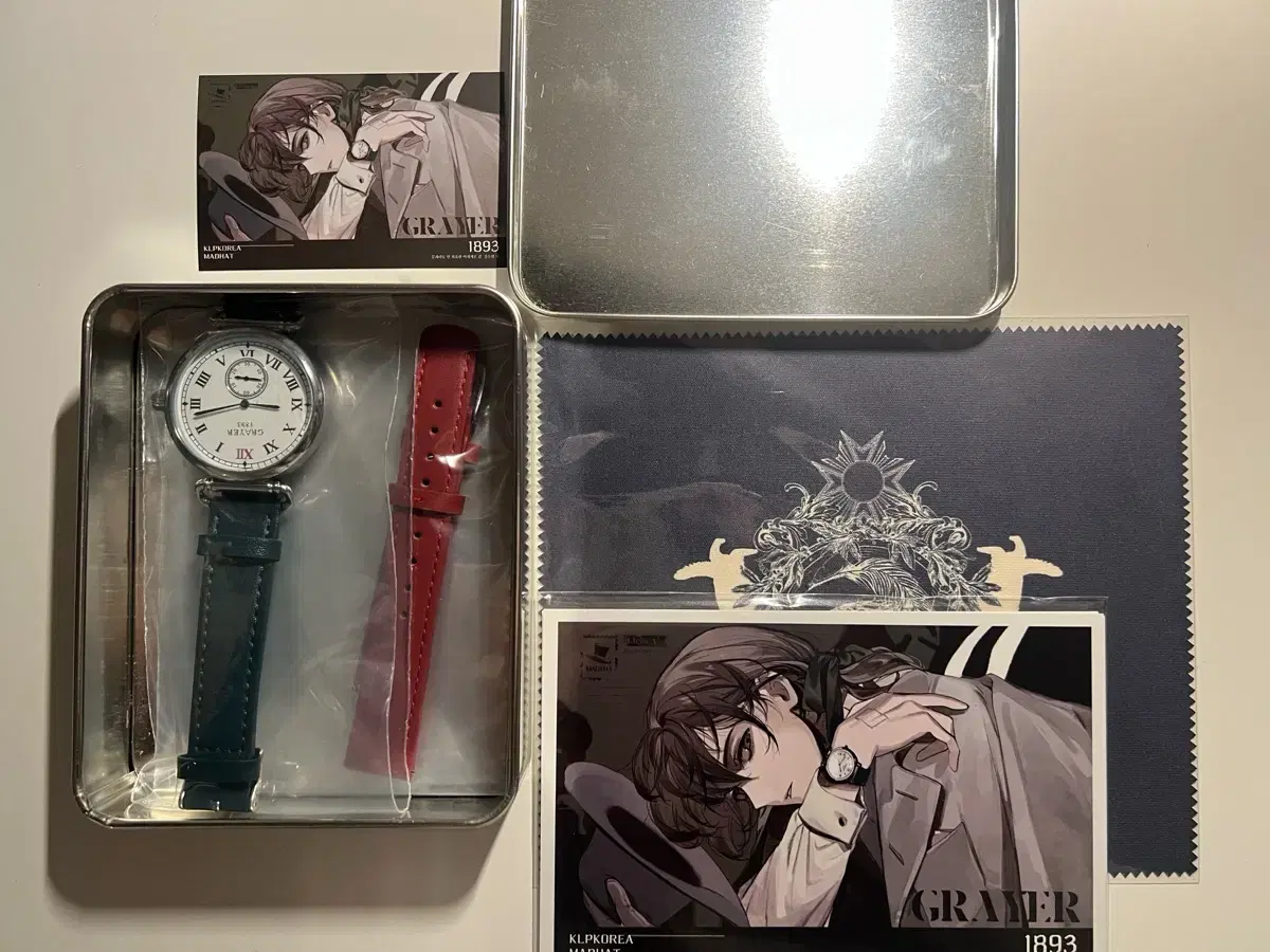 (Quick sale!! This price until the 14th) Munsonghanham Gray Lay Wristwatch for sell