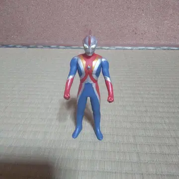 울트라맨 코스모스 이클립스 모드 소프트 비닐