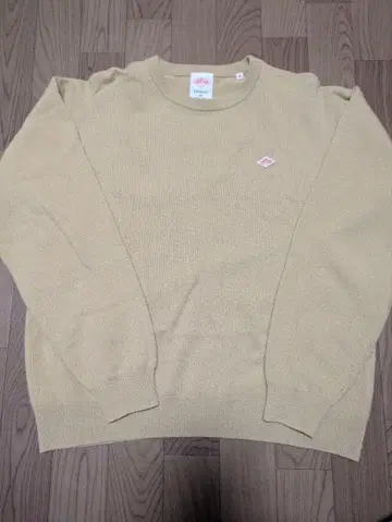 단톤 베이지 니트 스웨터