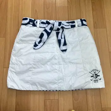 Callaway 도트 무늬 스커트 화이트