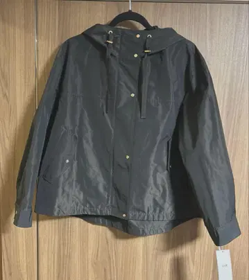 23구 마운틴 후드티 택 포함 새상품