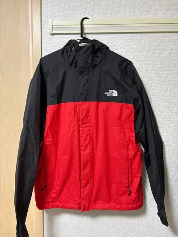 The North Face 마운틴 파카 블랙/레드