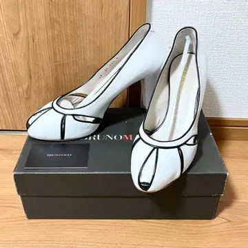 새상품 브루노말리 펌프스 화이트 상자 카드 포함