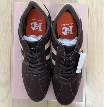 미사용품 호킨스 스포츠 스니커즈 (HW00130) 24cm 힐 포함