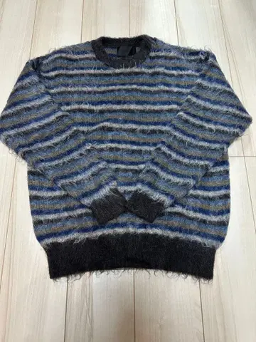 YOKE 크루넥 니트 M 사이즈