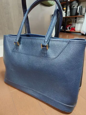 네이비 가죽 토트백