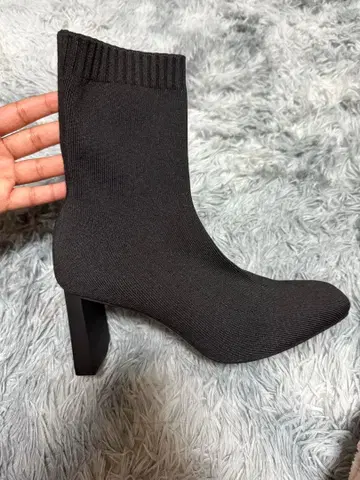 가격 인하 Zara 니트 부츠 블랙 36 택 포함
