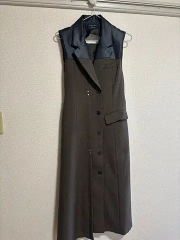 UNITED TOKYO 슬리브리스 롱 베스트