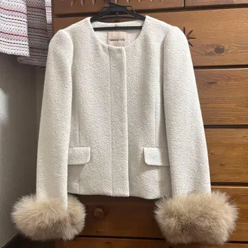 아푸와이저 리셰 퍼 숏코트