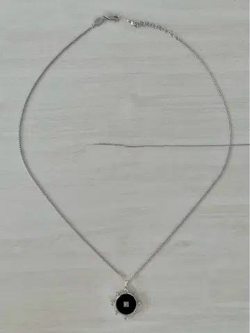 MISSOMA London 오닉스 목걸이 실버 부속물 없음