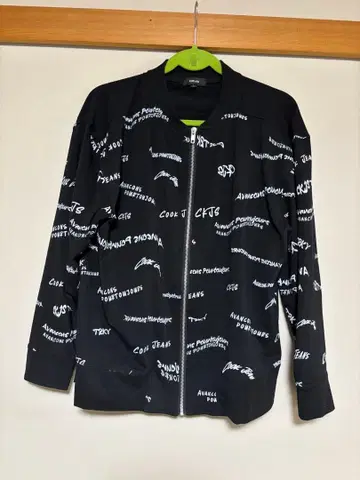 COOKJEANS CJ 로고 프린트 MA1 (Unisex) 블랙 셔츠