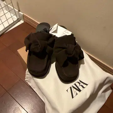 ZARA 다크 브라운 바운드 샌들 36-42