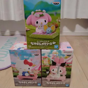 산리오 캐릭터즈 나카요시 메모리즈 키티 마이멜로디 피규어