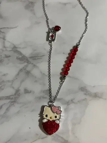 스와로브스키 키티 목걸이 새상품급