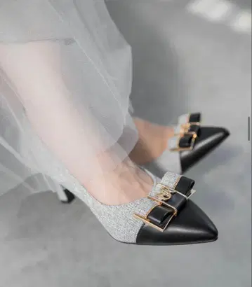 [새상품급] RANDA 런웨이 슬림 레그 펌프스 22.0cm