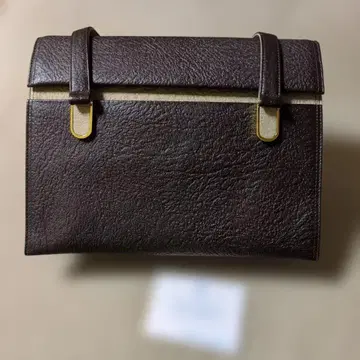 다크 브라운 가죽 핸드백