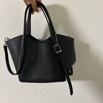 BEAUTY&YOUTH 블랙 숄더백