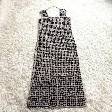 롱 니트 원피스 맥시 길이 원피스 슬리브리스 꽃무늬 편직