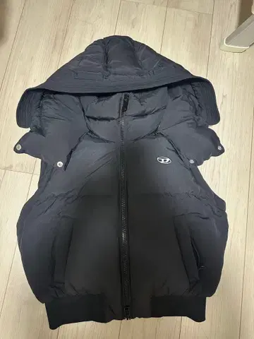 후드 부착 다운 자켓