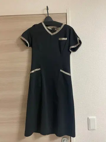 모드 루이즈 V넥 원피스 에스테틱 유니폼 M 원피스