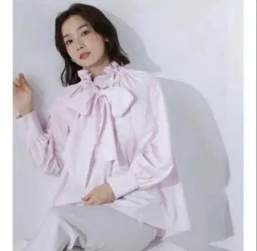 NATURAL BEAUTY BASIC 빅 보우 블라우스 24SS 핑크