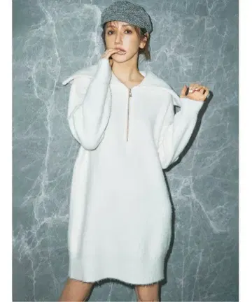 CELFORD 셀포드 지퍼 업 니트 원피스